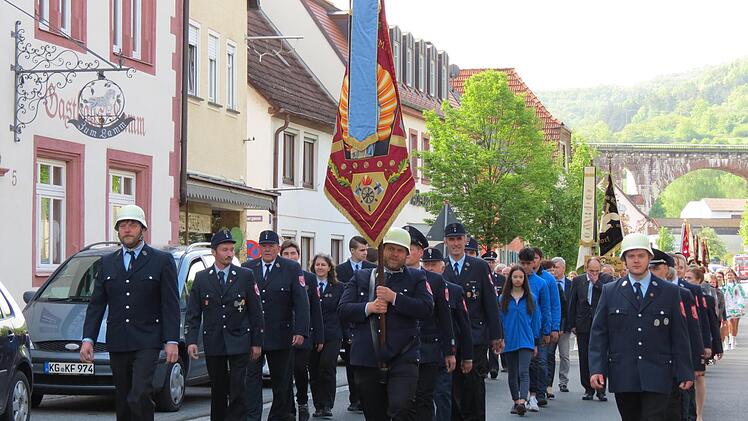 Festzug zum Jubiläum 150 Jahre Freiwillige Feuerwehr Euerdorf. Doris Bauer