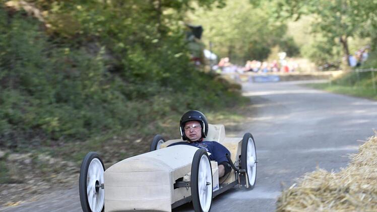 Mit seinem "Wirtsmobil" konnte in diesem Jahr Pilot Jürgen Wagner aus Eichelsdorf in der Standard-Klasse seinen Sieg wiederholen.Gerold Snater