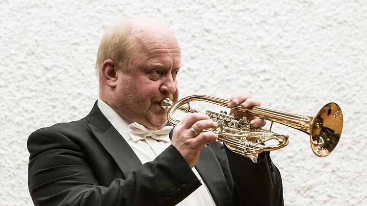 Impressionen vom umjubelten Neujahrskonzert mit dem Quintett Harmonic Brass im renovierten Rathaussaal von RödentalFoto: Jochen Berger