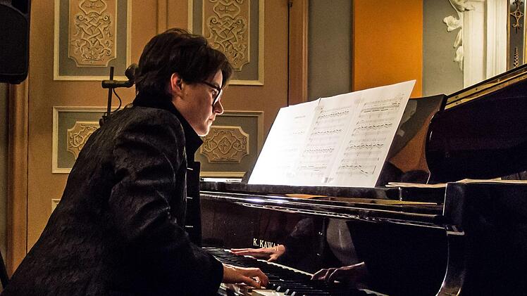 Albert und Victoria  standen im Mittelpunkt eines Abends, den die Musikwissenschaftlerin Angelika Tasler, Judith Kuhn und Martin Trepl gestalteten.