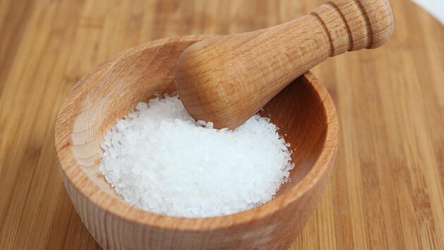 Hoher Salzkonsum: Diese 5 Lebensmittel solltest du vermeiden