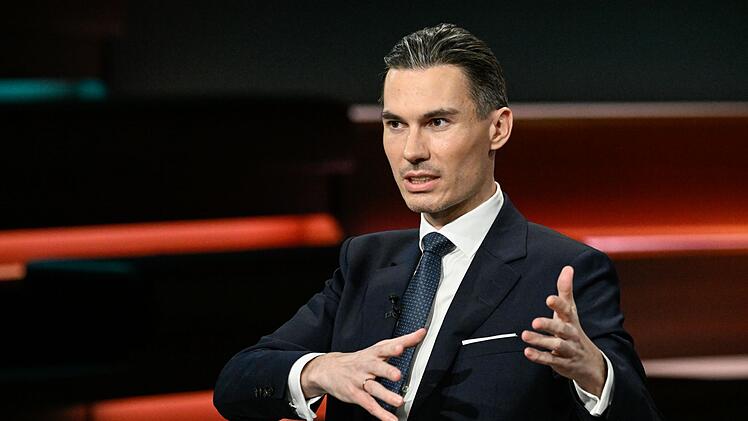 Als es um die Todesf&auml;lle in Minneapolis ging, wurde Politikberater Armin Petschner-Multari deutlich: "Zwei Tote innerhalb von zweieinhalb bis drei Wochen, ist einfach auch eine Bilanz, die kann man nicht hinnehmen."