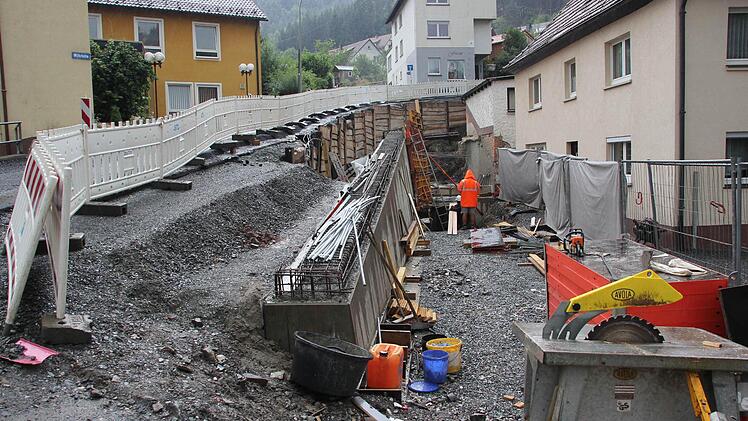 Stützmauerbau in Steinberg  Foto: Friedwald Schedel