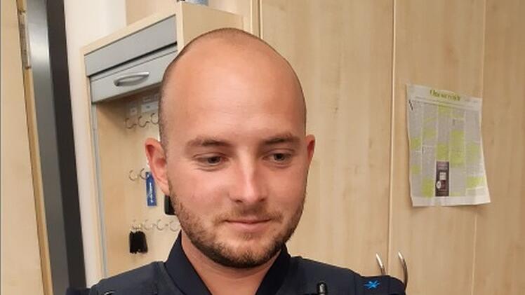 Polizeibeamter wird Enten-Papa