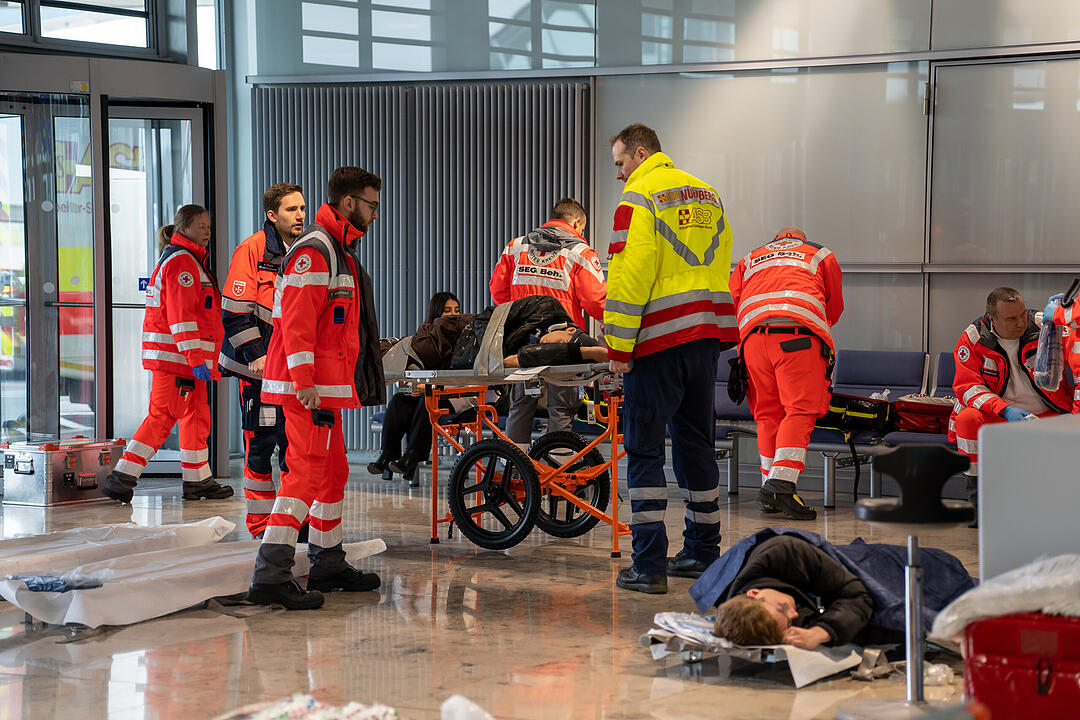 Großübung am Nürnberger Flughafen