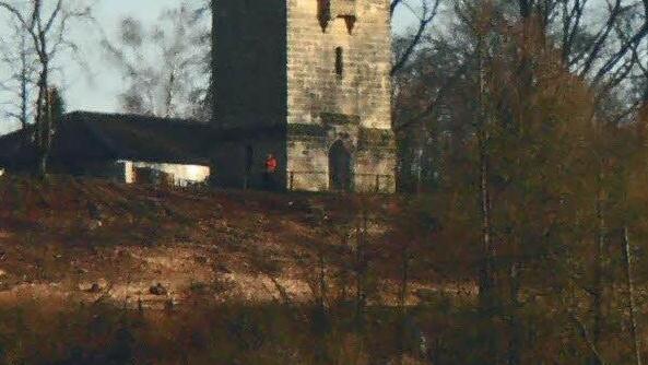 Der Eckardtsturm ist nach der Fällaktion im Frühjahr wieder von weitem sichtbar. Foto: Jochen Berger