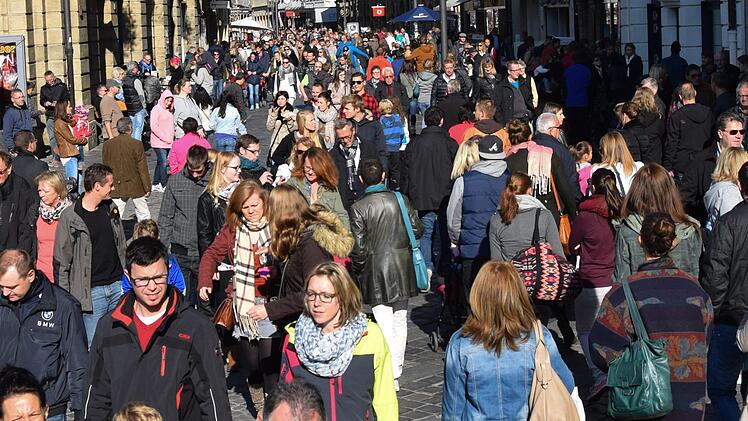 Fällt der viel zitierte demographische Wandel aus? Bamberg erfreut sich seit einigen Jahren stark steigender Einwohnerzahlen. Auch junge Menschen gibt es in großer Zahl.  Rinklef