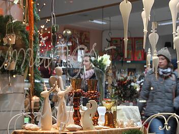 Stimmungsvolles zum Abschied: "Blüten-Blatt-Stielwerk" schließt Ende November. Foto: Ulrike Müller