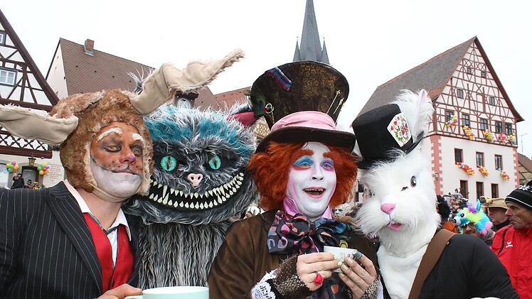 Alice im Wunderland. Einfach nur toll, die Kameradschaft Ziegelanger.