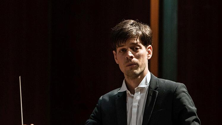 Coburgs Erster Kapellmeister Johannes Braun wird auch als Konzert-Dirigent zu erleben sein.Foto: Archiv/Jochen Berger