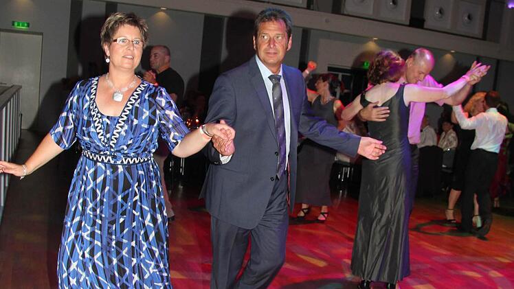 Auch Eltern und Lehrer haben beim Abiball ihren Spaß. Foto: Sonja Adam