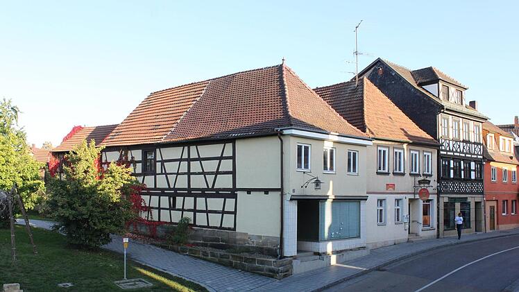Wer macht etwas aus dem einstigen Wohn- und Geschäftshaus Coburger Straße 20? Jetzt wird das Gebäude, das der Stadt Lichtenfels gehört, auf dem öffentlichen Immobilienmarkt angeboten. Popp