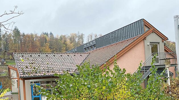 F&uuml;r die Kindertageseinrichtung "Haus f&uuml;r Kinder St. Jakobus" gibt es zwei Planungsideen: die Erweiterung des Geb&auml;udes oder einen Neubau.