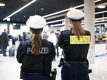 Sicherheitskontrolle am Stuttgarter Flughafen