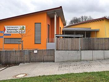 Die erst vor zwei Jahren eröffnete Kinderinsel hat vor allem im Krippenbereich ihre Kapazitäten längst ausgeschöpft.Fotos: Ronald Rinklef