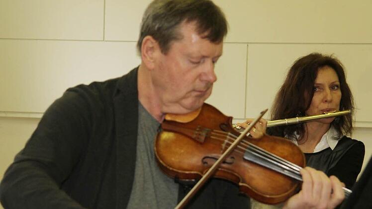 Albert Hubert (Violine) präsentierte Geigenklänge der schönsten Art gemeinsam mit Aleksandra Zubielewicz-Schmidt (Querflöte), Foto: Sonny Adam