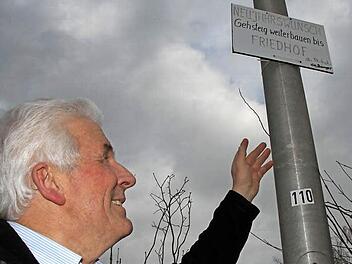 Konrad Kress ist das Schild aufgefallen. Er findet es schade, dass nur "der Michel" unterschrieben hat.