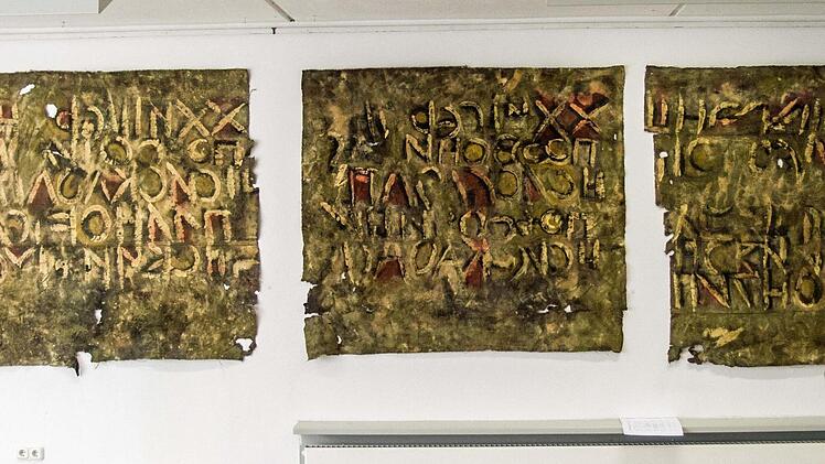 Dietmar Pfisters Gemälde "Klagemauer" im Studio des Kunstvereins CoburgFoto: Jochen Berger