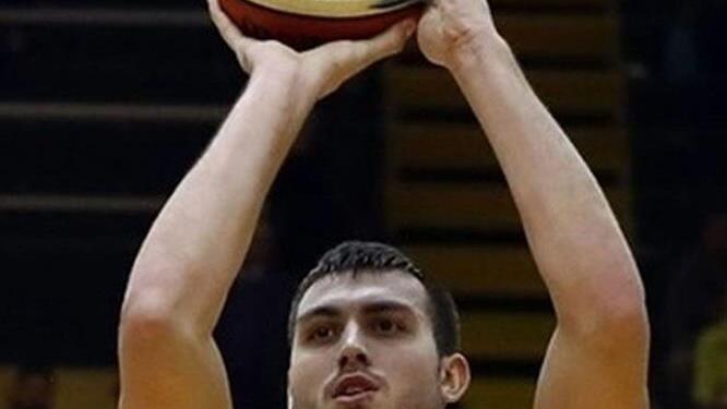 Chase Fieler trägt in der kommenden Saison das Trikot von Brose Bamberg. Der Amerikaner wird auf der Power-Forward-Position spielen. Zuletzt stand er in Griechenland bei Promitheas Patras unter Vertrag, davor beim belgichen Klub in Ostende (Bild). Foto: Eurocup
