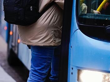 Rund 55 Millionen Euro wurden im Jahr 2021 für den öffentlichen Personennahverkehr in Unterfranken bereitgestellt. Symbolfoto: Uwe Anspach/dpa