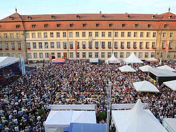 Höhepunkt, Publikumsmagnet und Abschluss zugleich: der Auftritt von Ten Years After am Montag auf dem Maxplatz Fotos: RiegerPress