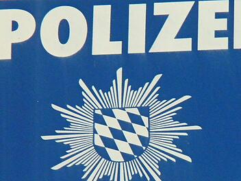 Die Polizei nahm in der Nacht zum Sonntag ein Ehepaar auf, das auf dem Weg nach Saalfeld am Bahnhof Lichtenfels gestrandet war. Foto: Polizei