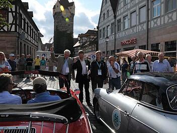 Beim Start in der Herzogenauracher Hauptstraße herrschte Vorfreude. Fotos: Roland Meister