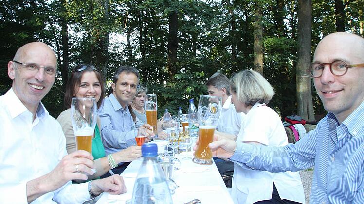 Die MGO-Führungsriege mit Geschäftsführer Walter Schweinsberg (links) und Chefredakteur Frank Förtsch (Dritter von links) Foto: Jürgen Gärtner