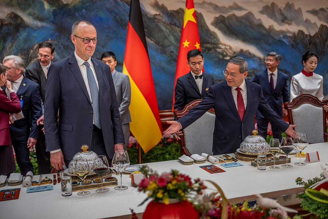 Bundeskanzler  Merz besucht China