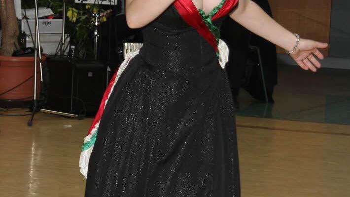 Ein überaus gelungener Auftritt: Verena Loskarn geizte bei "Mein Herr Marquis" von Johann Strauß nicht mit Reizen - eine gelungene Performance, unterstützt durch Wendelin Treutlein am Klavier.