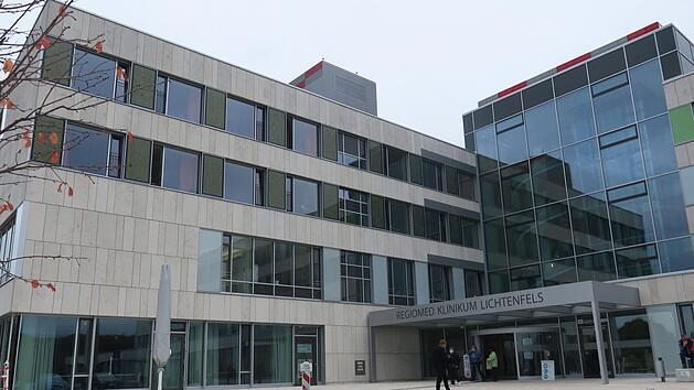 Acht Covid-19-Patienten liegen im Klinikum. Fotos: Bettina Dirauf