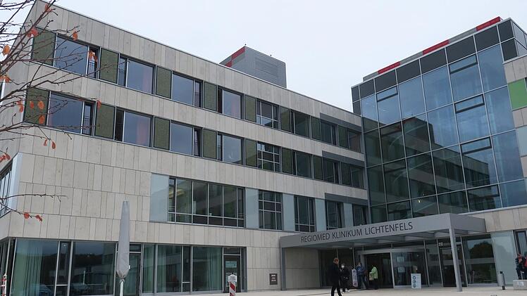 Acht Covid-19-Patienten liegen im Klinikum. Fotos: Bettina Dirauf