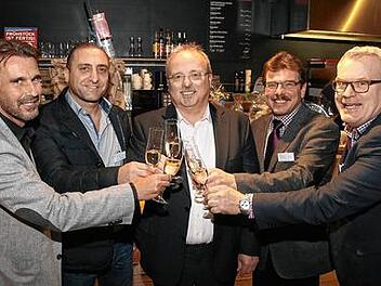 Rosi's Autohof offiziell eröffnet