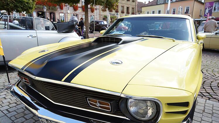 Oldtimer-Treffen Marktplatz HammelburgFoto: Arkadius Guzy