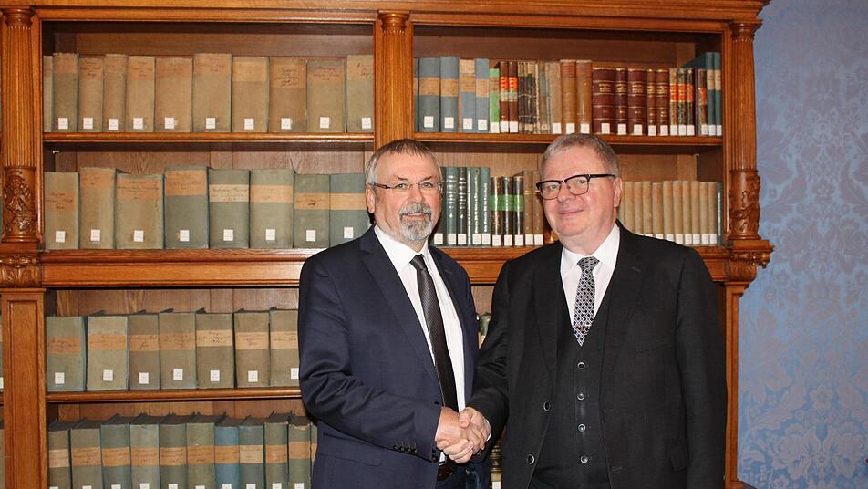 Lothar Schmitt (links) ist als OLG-Präsident Nachfolger von Clemens Lückemann.Foto: Stefan Fößel