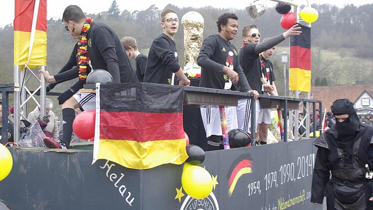 Faschingszug in Aura. Foto: Winfried Ehling