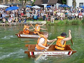 Bei angenehmen 25 Grad fand das 27. Brühtrogrennen auf der Wiesent statt.  Fotos: Thomas Weichert
