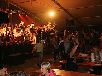 Die "Stadelhofner" sorgten f&uuml;r eine gute Stimmung unter den Festbesuchern. Fotos: Gerd Klemenz