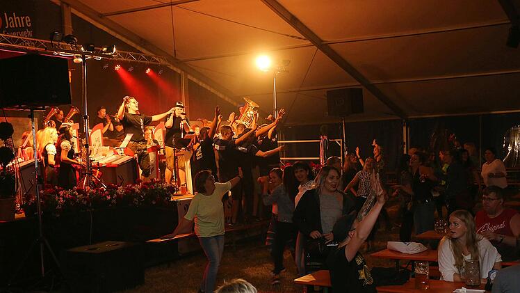 Die "Stadelhofner" sorgten f&uuml;r eine gute Stimmung unter den Festbesuchern. Fotos: Gerd Klemenz