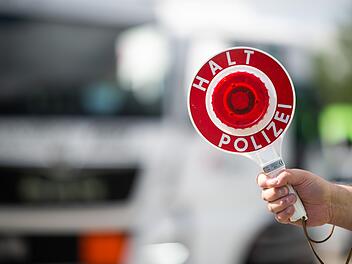 A70 bei Bamberg: Lkw mit schweren M&auml;ngeln unterwegs