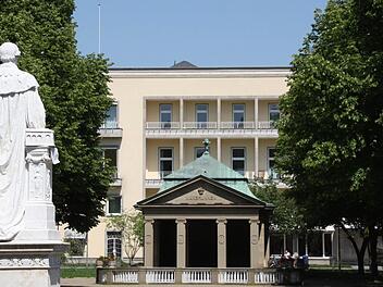 Das Steigenberger Hotel steht leer.  Foto: Edgar Bartl
