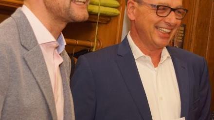 B&uuml;rgermeister Andreas H&uuml;gerich (links) und Gesch&auml;ftsf&uuml;hrer Gerd Laatz