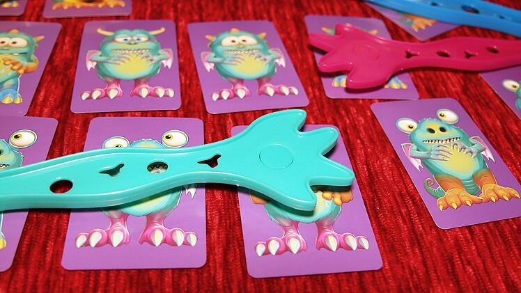 Das Kinderspiel „Monsterjäger“ im Test: Turbulente Jagd mit der Monster-Mischmaschine