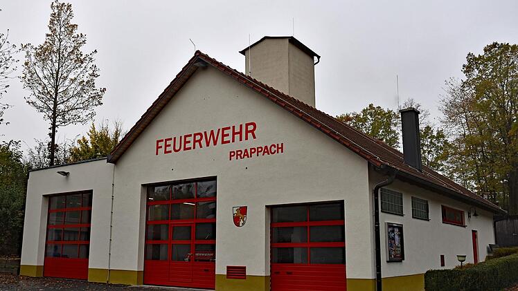 Die Stadt Haßfurt hat für den Anbau am Feuerwehrhaus in Prappach 190.000 Euro und für den Mannschaftstransportwagen 55 000 Euro ausgegeben. Demnächst wird sie außerdem 155.000 Euro in ein neues Tragkraftspritzenfahrzeug - Wasser investieren.Ulrike Langer