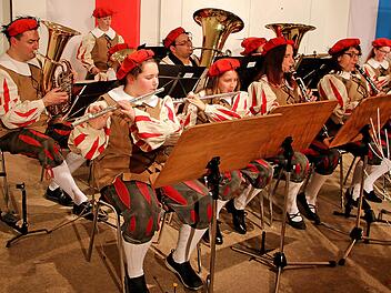Musiker der Städtischen Musikschule Münnerstadt begleiten oft Veranstaltungen in Münnerstadt. Inzwischen hat die Schule einen neuen Rekord an Schülern zu verzeichnen. Dieter Britz