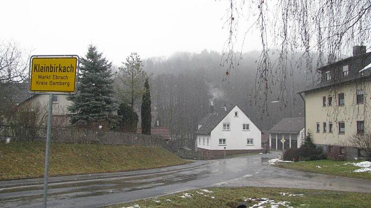 Die Ortsdurchfahrt in Kleinbirkach wird erneuert. Foto: Walter Hanslok