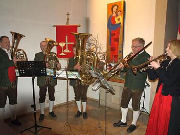 Das Bläserquintett der Heimatkapelle Ziegelanger mit Karlheinz Markl, Norbert Schamberger, Alexander Tippner, Dieter Markl und Anna Maria Markl (von links) überraschte mit einem warmen ausgewogenen Klang.  Fotos: Wolfgang Ortloff