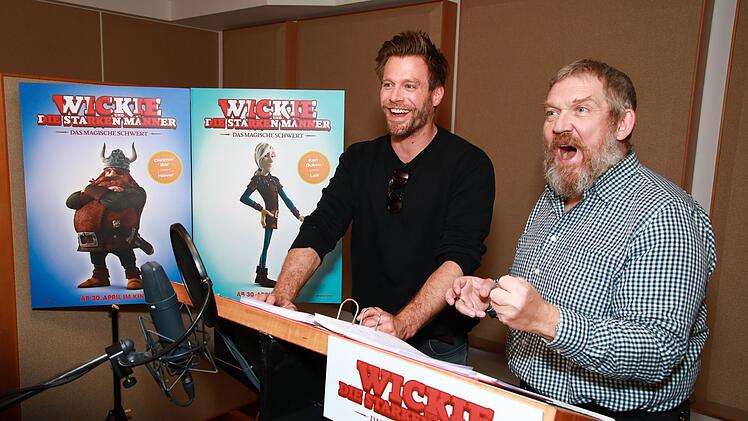 Auch asl Synchronsprecher ist Dietmar B&auml;r (rechts, mit Ken Duken) ein gefragter Mann.