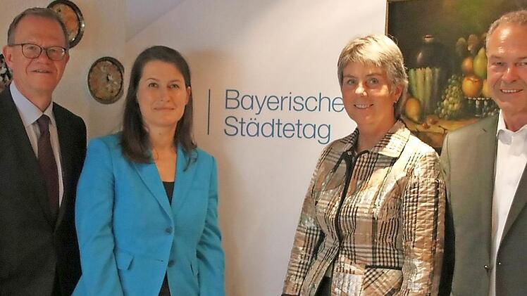 bernd Buckenhofer, Christiane Meyer(NLE), Brigitte Merk-Erbe und Frank Rabhan.  Foto: Josef Hofbauer