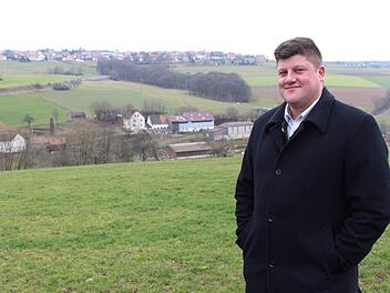 Alexander Schneider ist wieder zum Bürgermeister gewählt worden. Doch wie sein Gemeinderat endgültig aussieht erfährt er erst Ende März, denn es muss gelost werden. Foto: Julia Raab